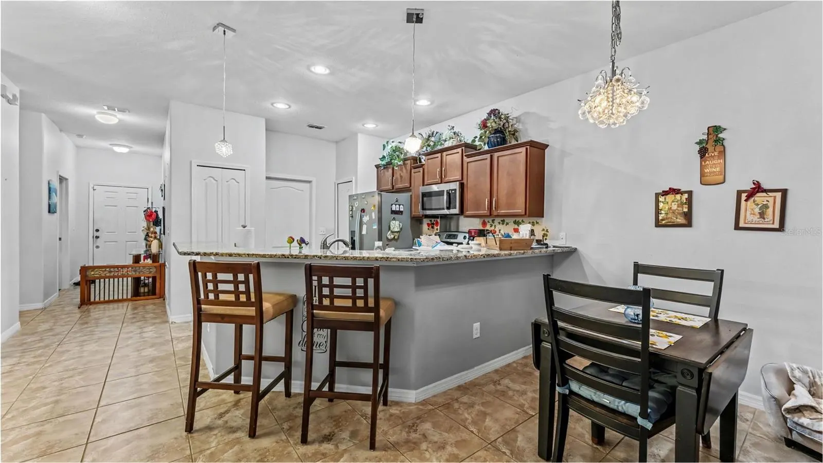 4069 SHADE TREE LN