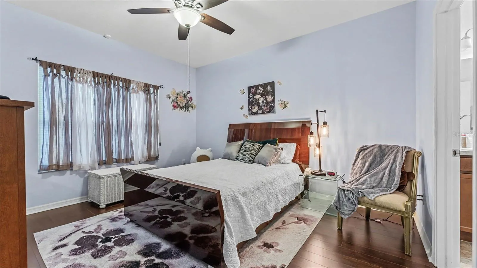 4069 SHADE TREE LN
