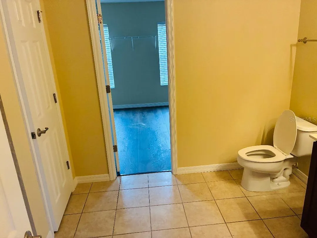 2216 ONTARIO WAY