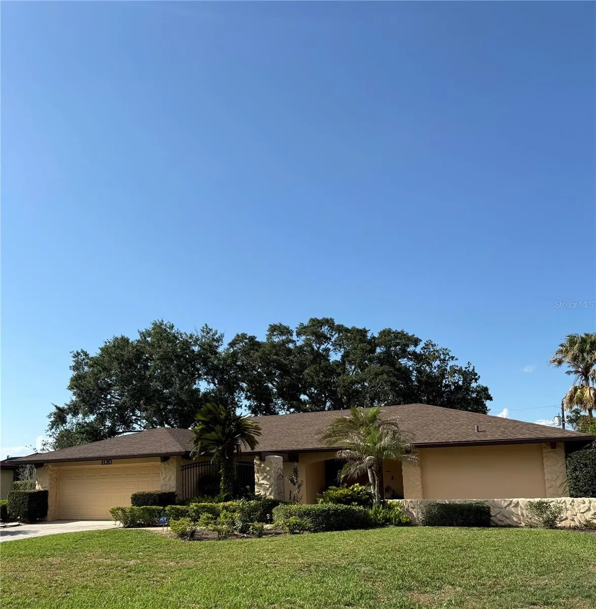 1120 LAKE POINT TER