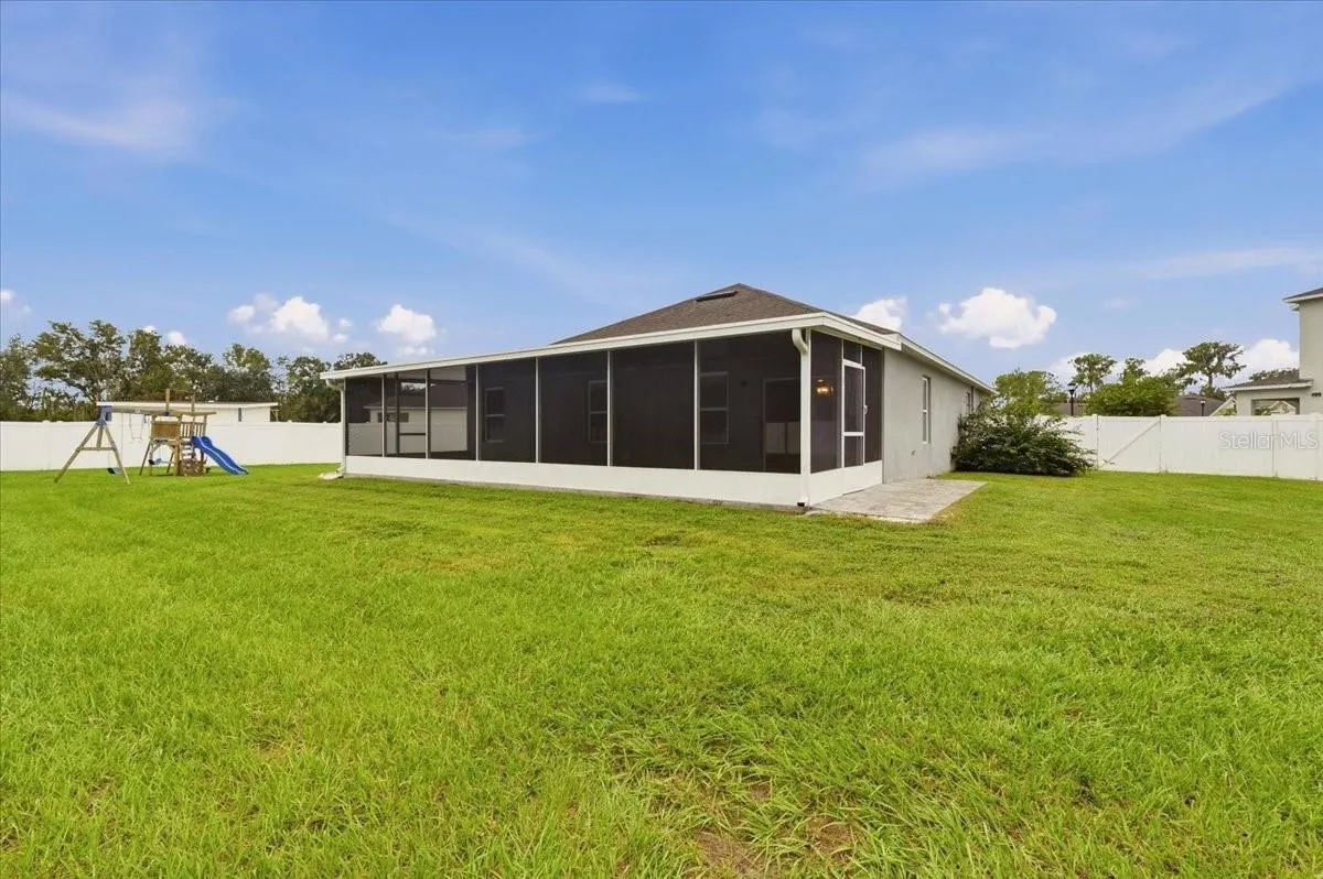 261 ST THOMAS DR