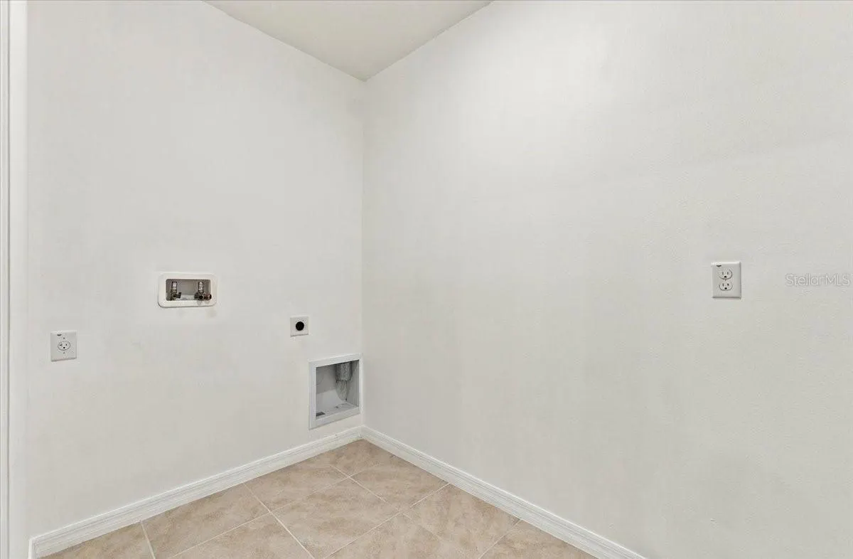 261 ST THOMAS DR