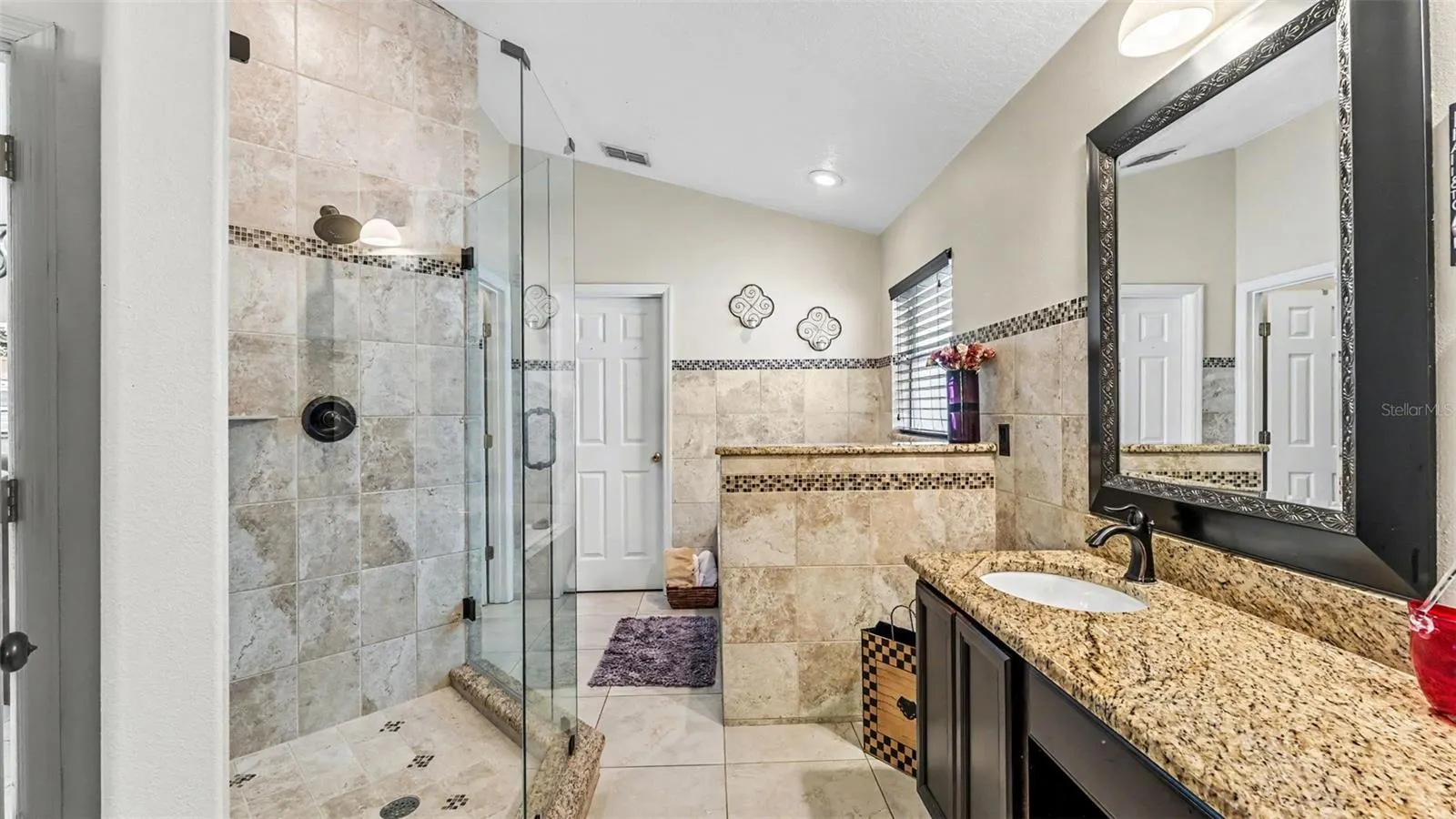 126 KING GEORGE DR