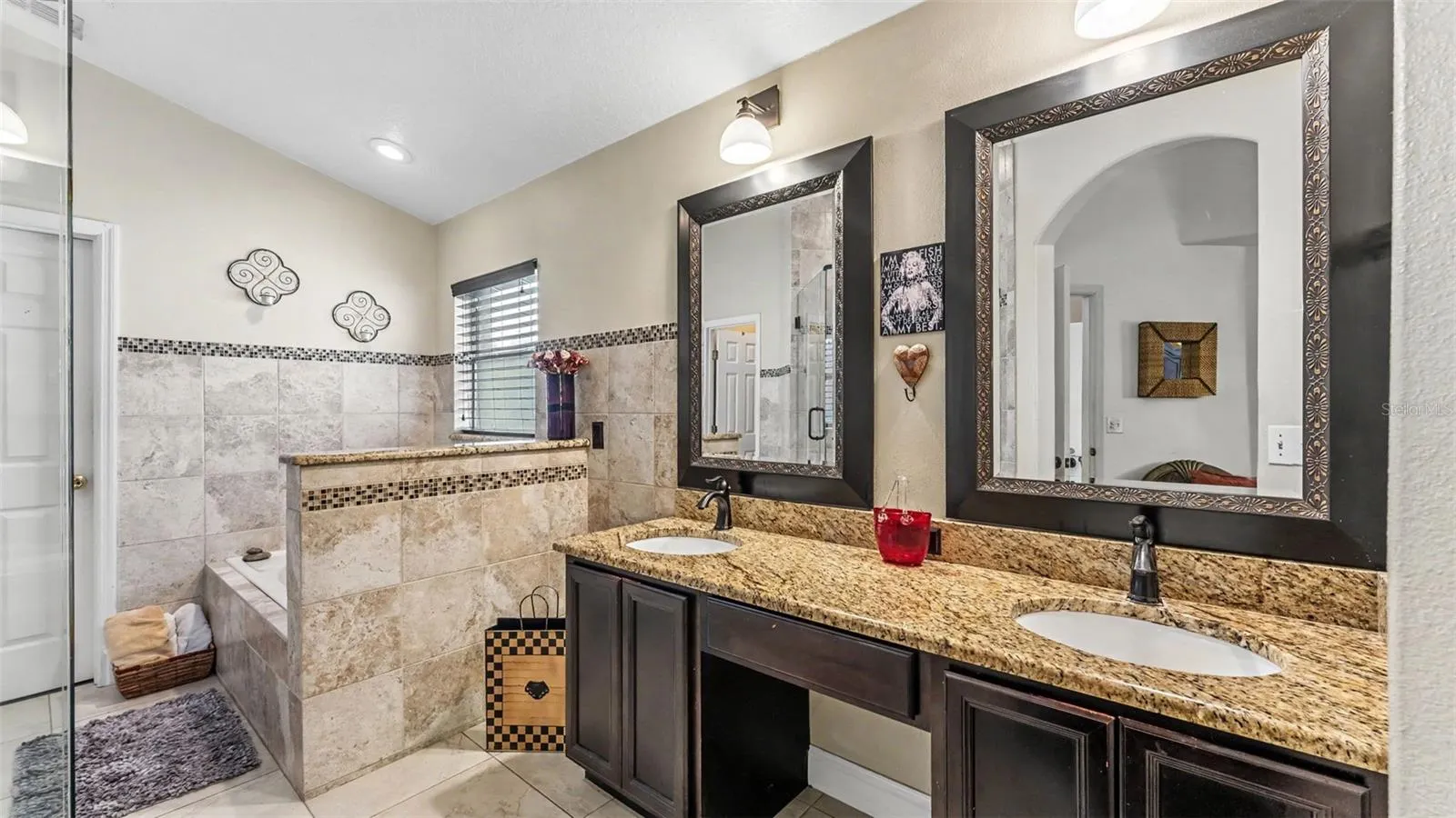 126 KING GEORGE DR