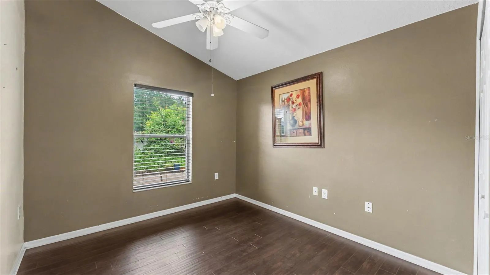 126 KING GEORGE DR