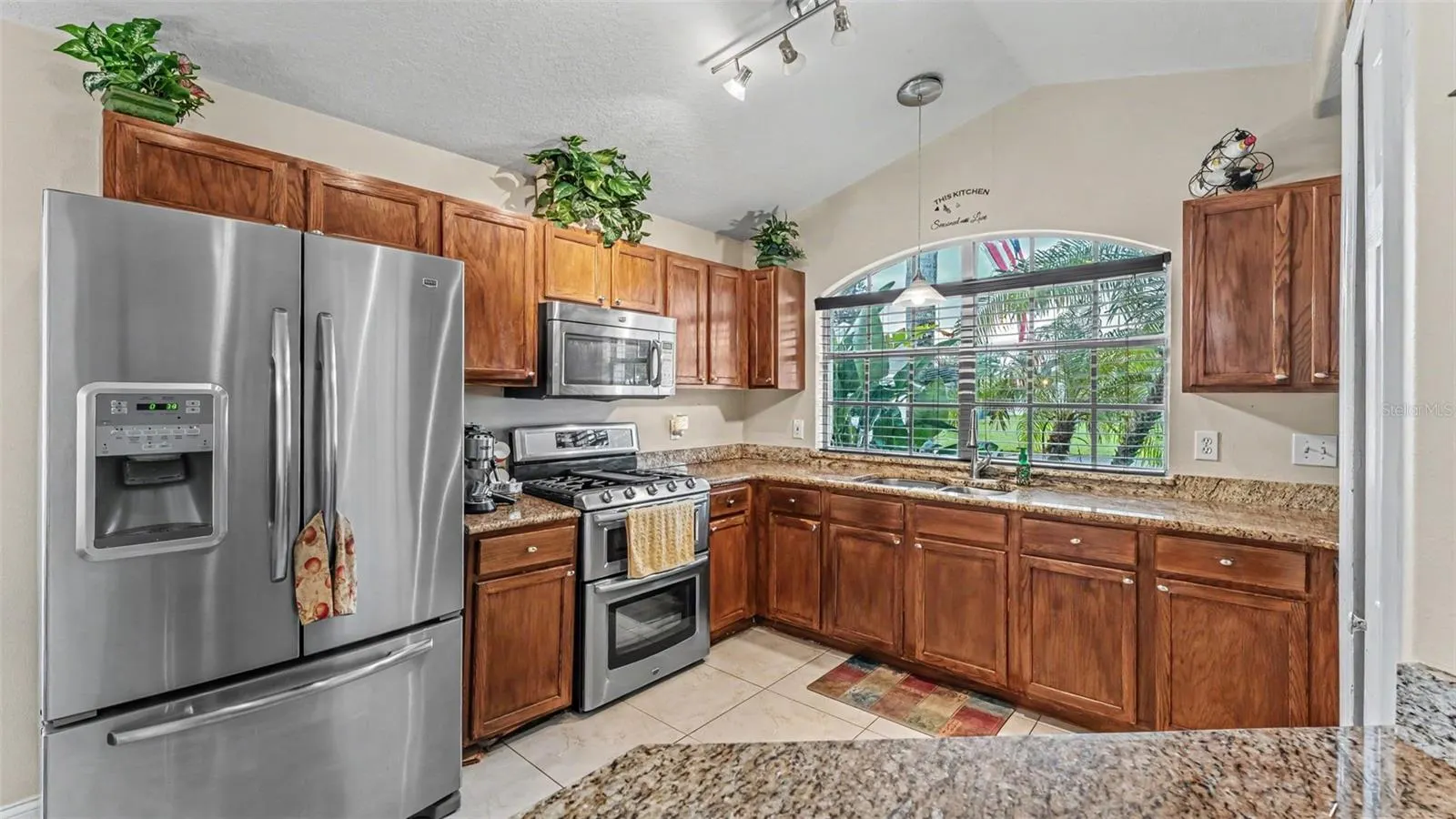 126 KING GEORGE DR