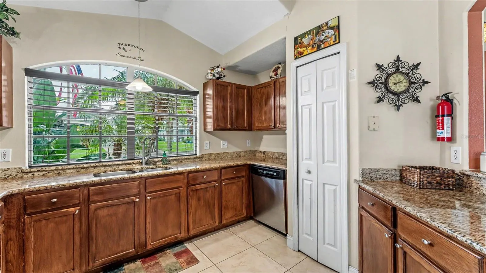 126 KING GEORGE DR