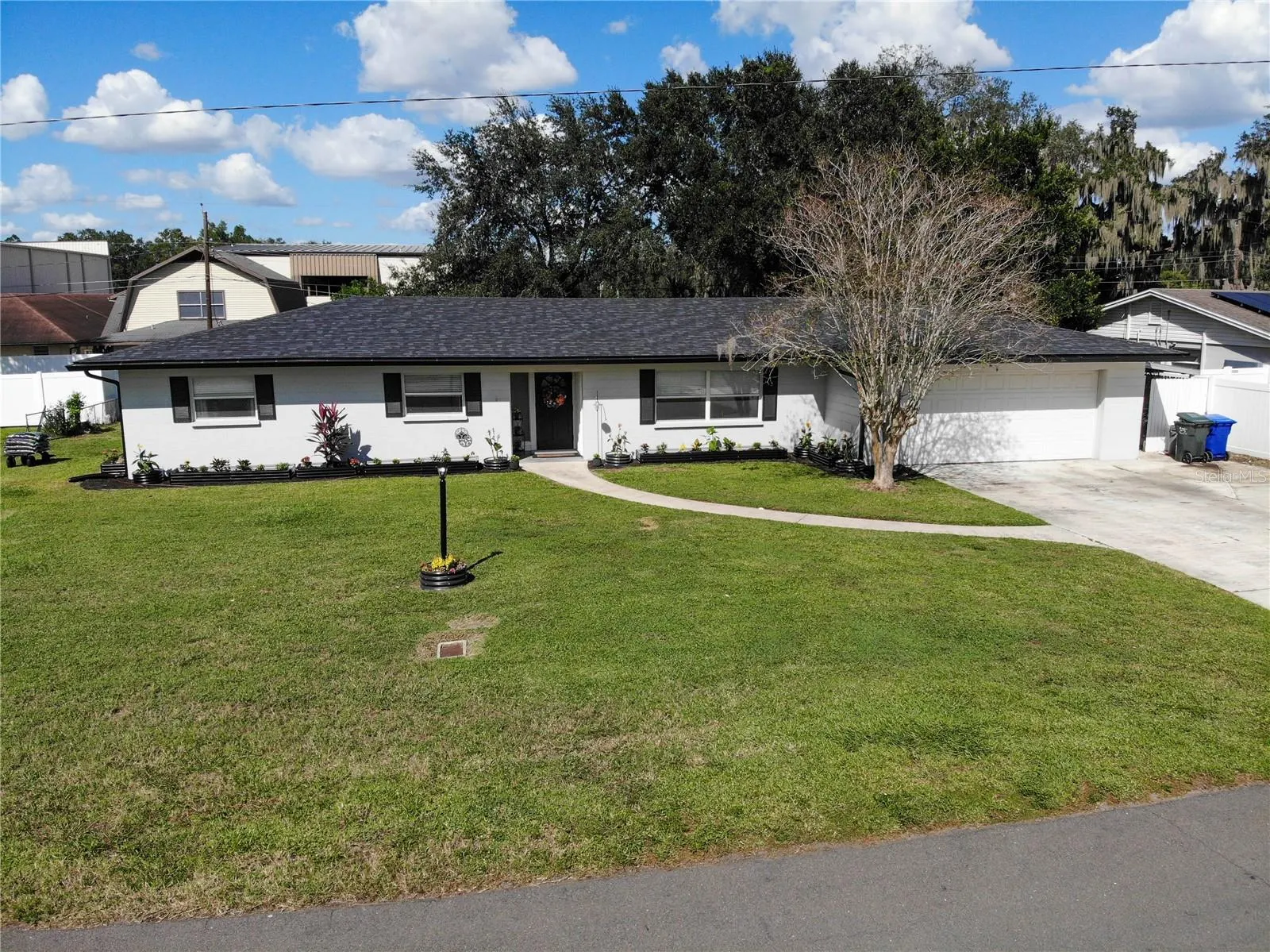 1016 DOLLY LN