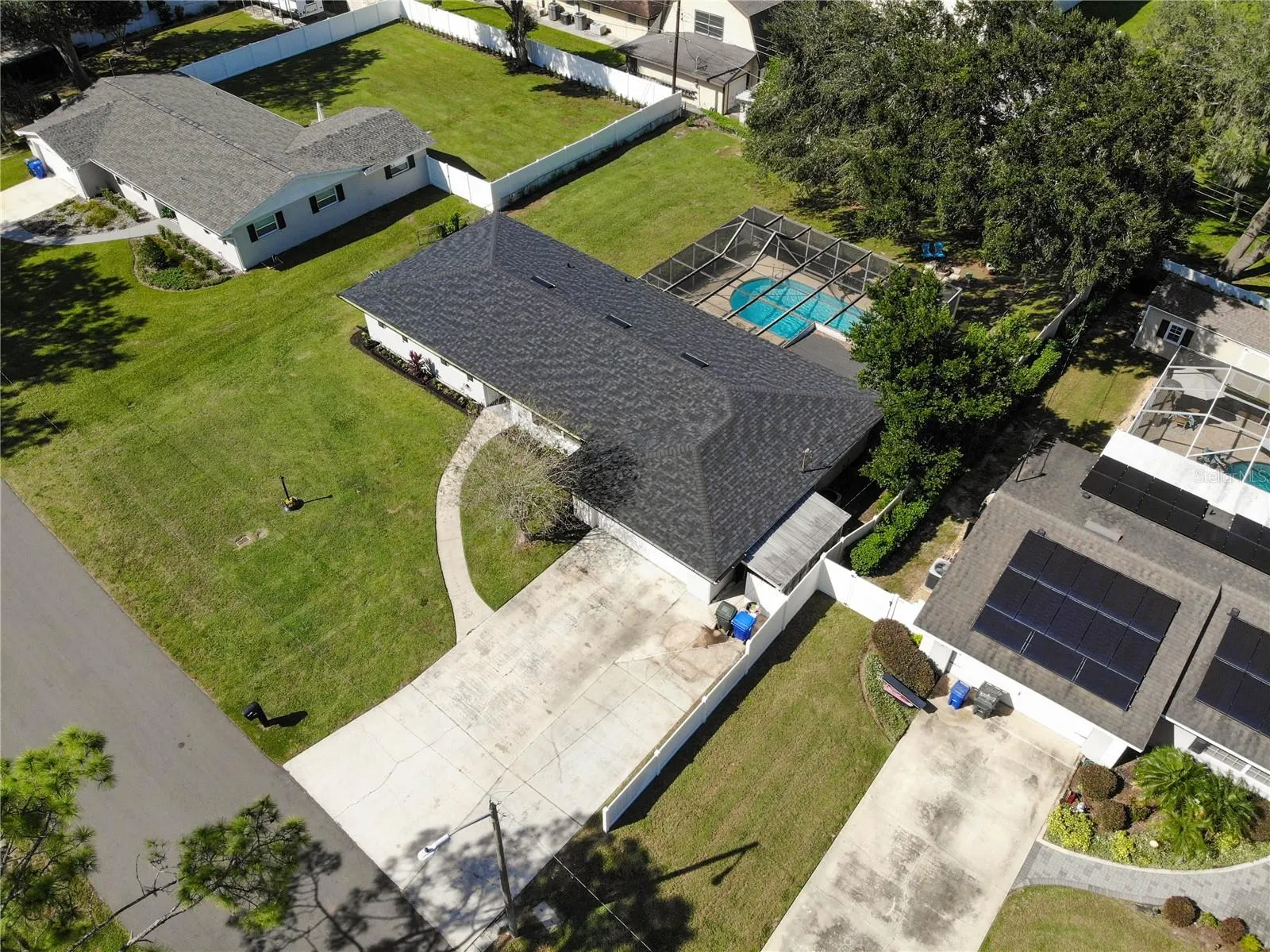 1016 DOLLY LN