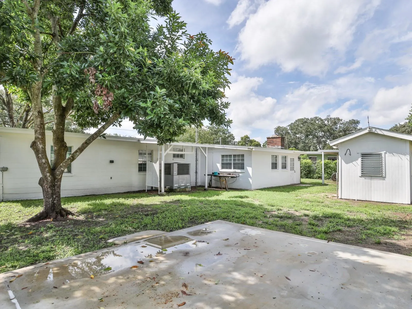 650 PARK LN