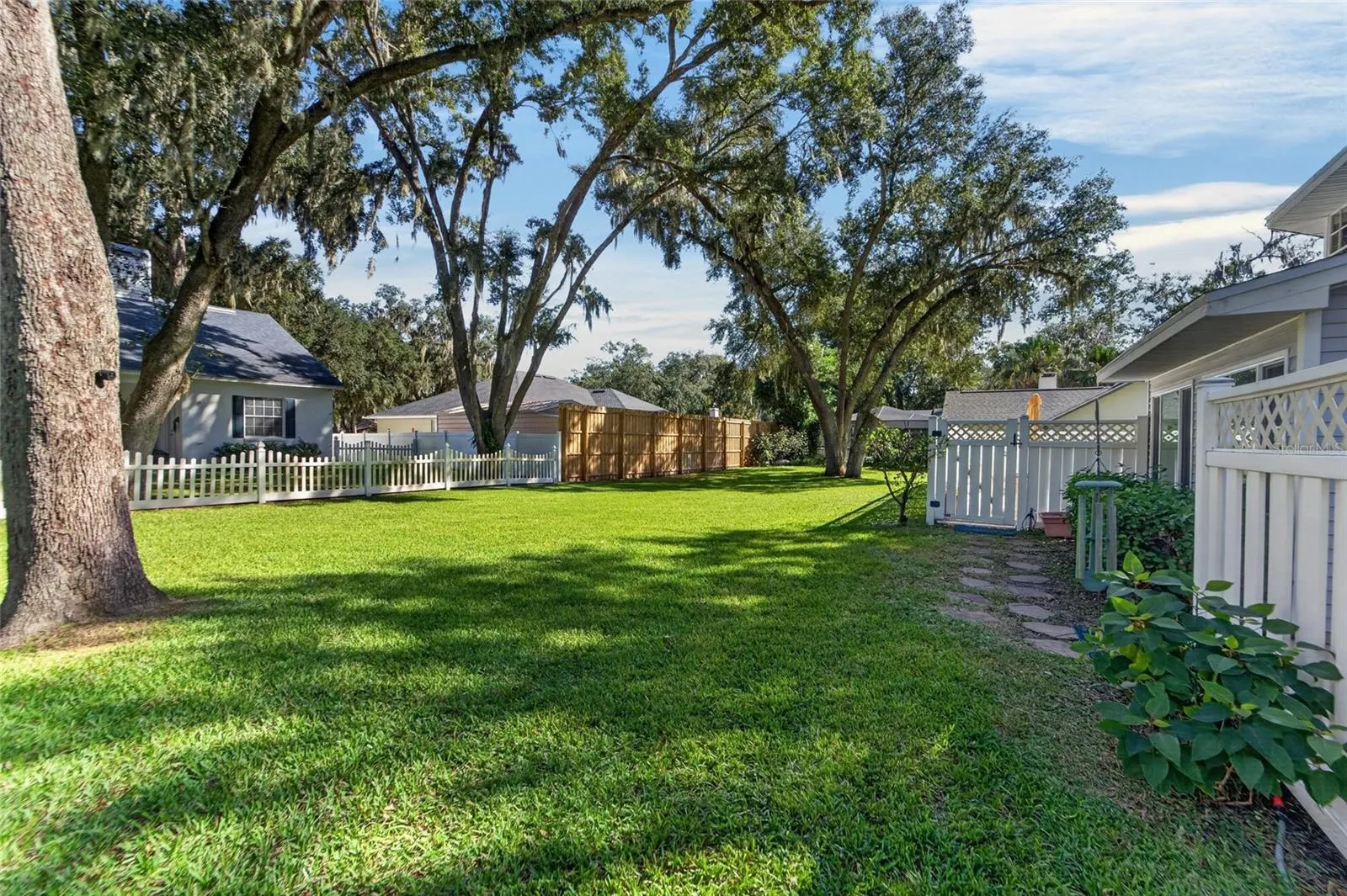 2607 TWELVE POINT DR