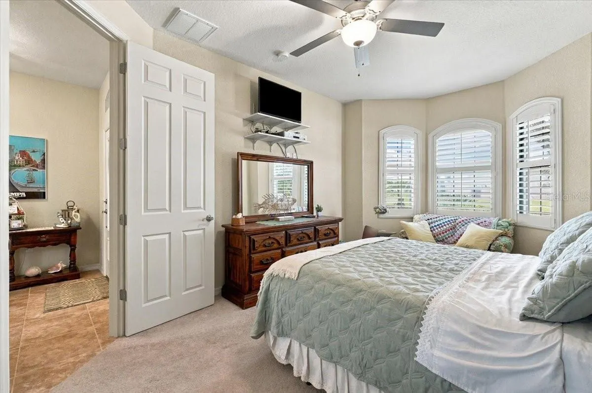 609 SAYGE DR