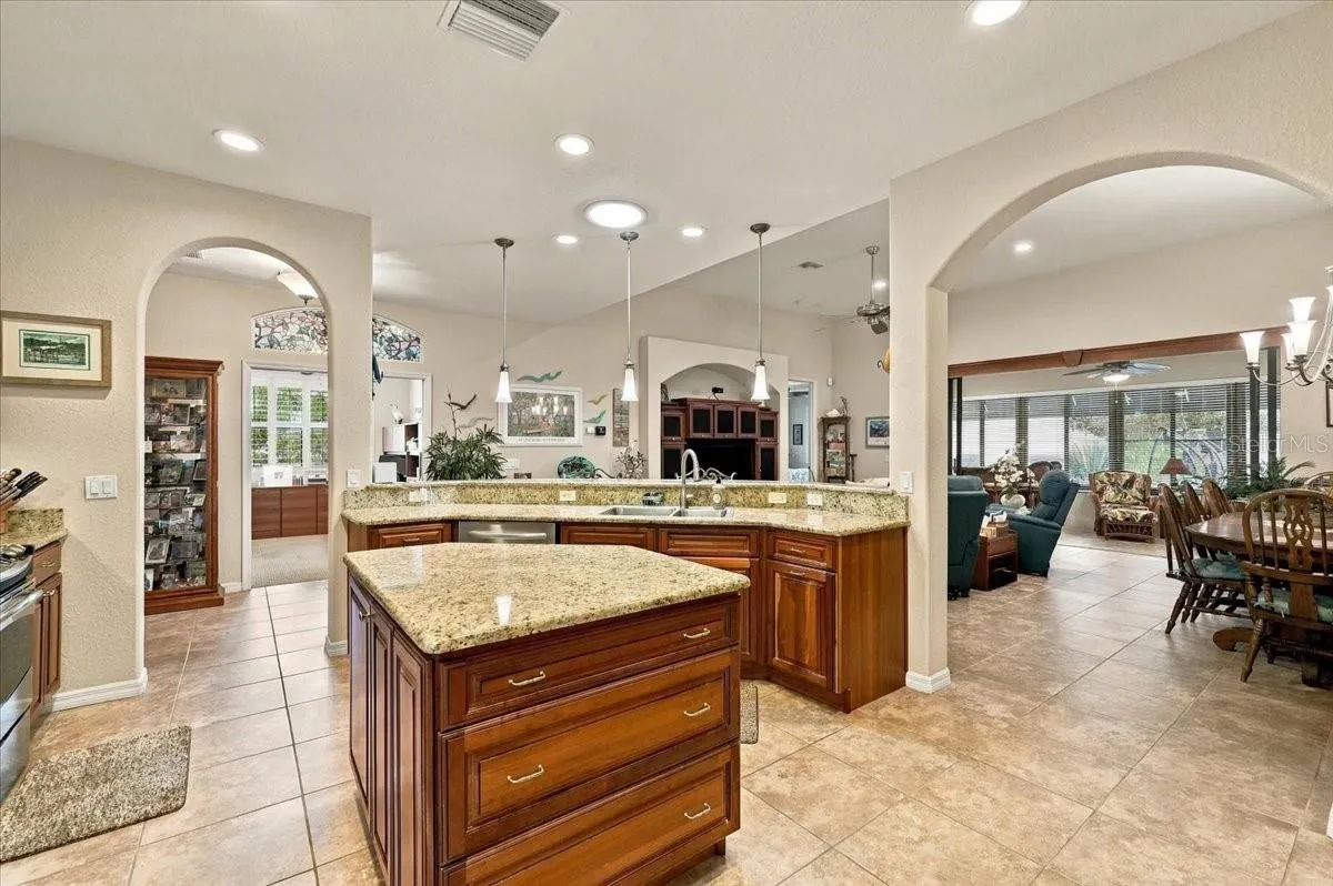 609 SAYGE DR