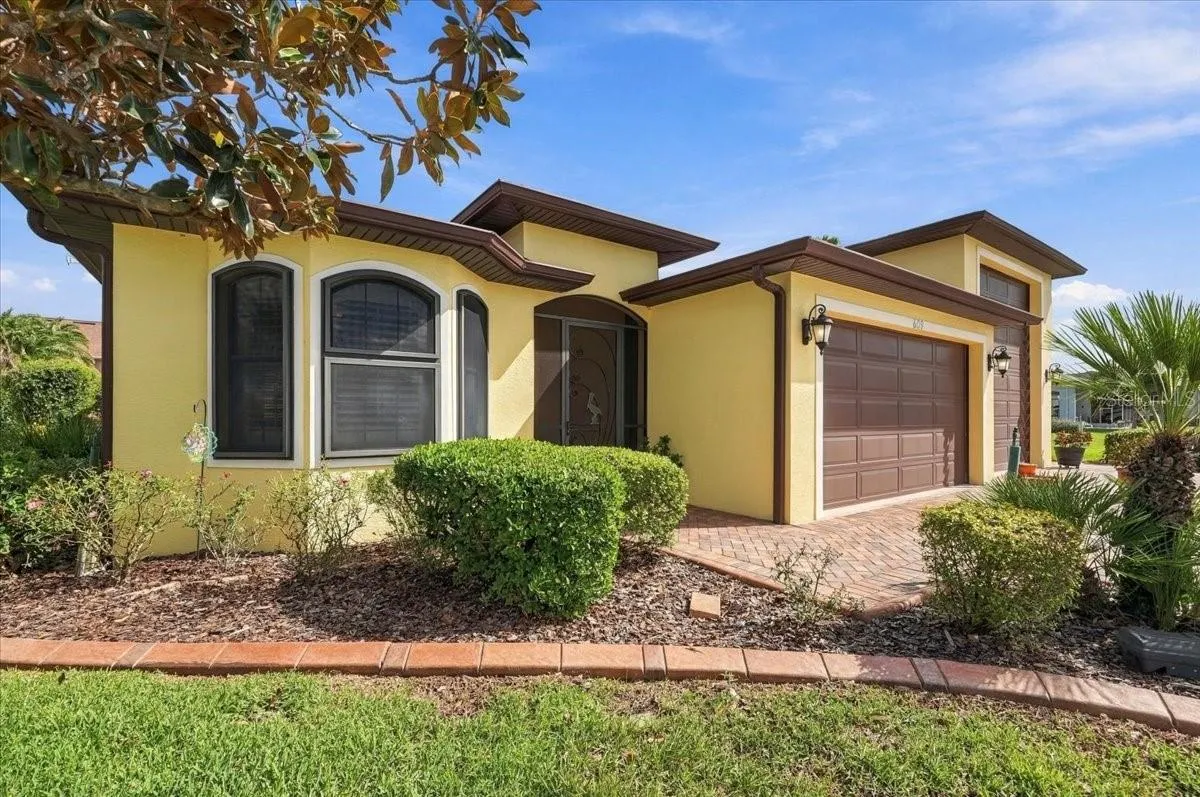 609 SAYGE DR