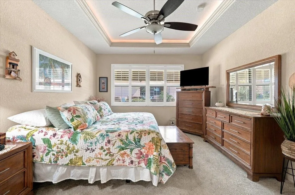 609 SAYGE DR