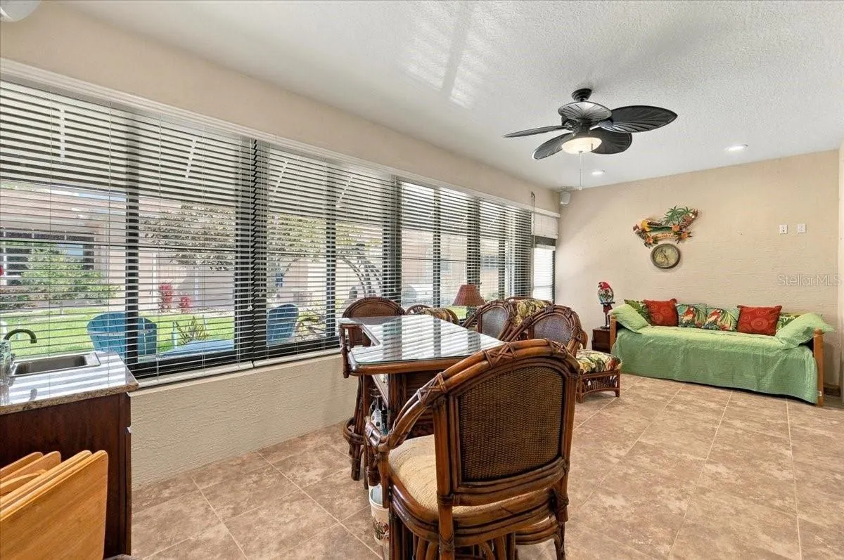 609 SAYGE DR