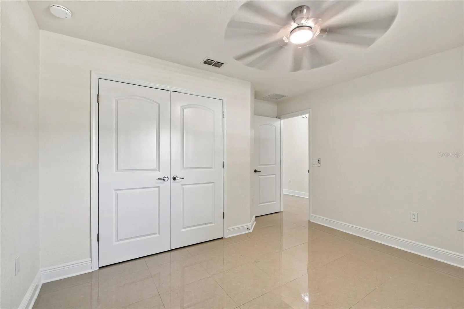221 MANDOLIN DR