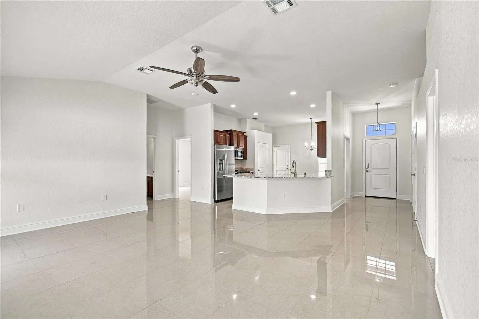 221 MANDOLIN DR