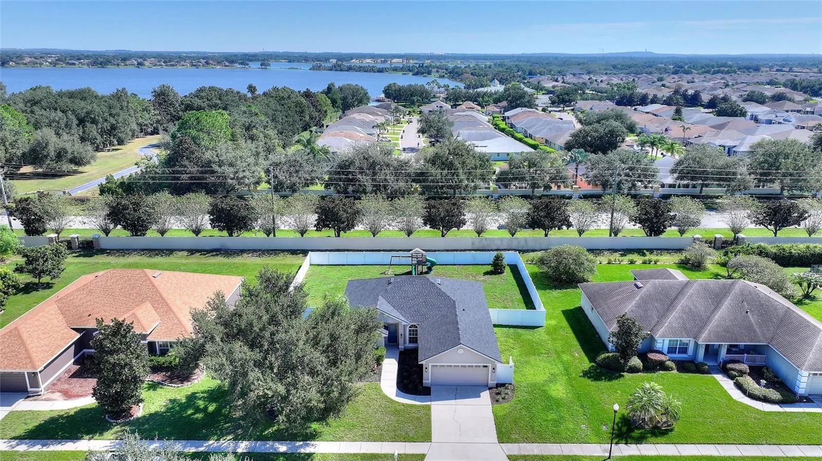 221 MANDOLIN DR