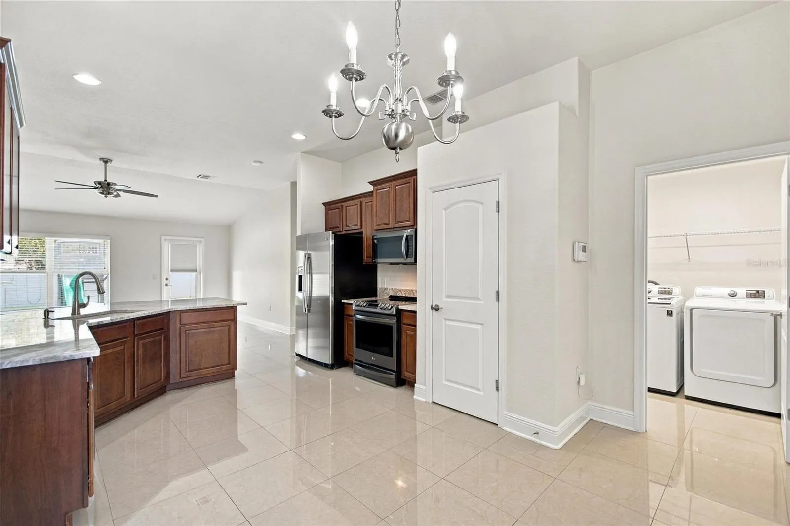 221 MANDOLIN DR