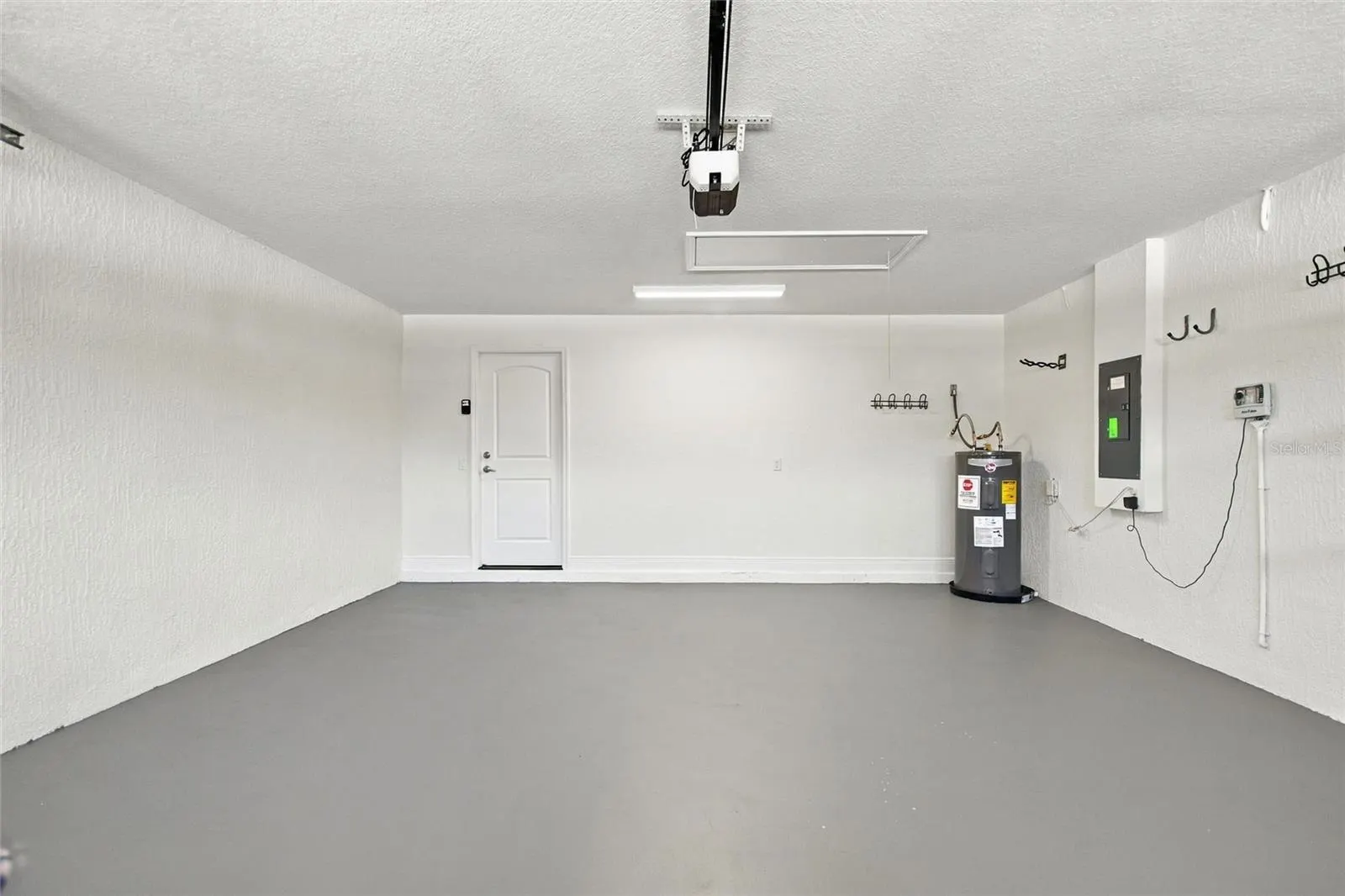 221 MANDOLIN DR