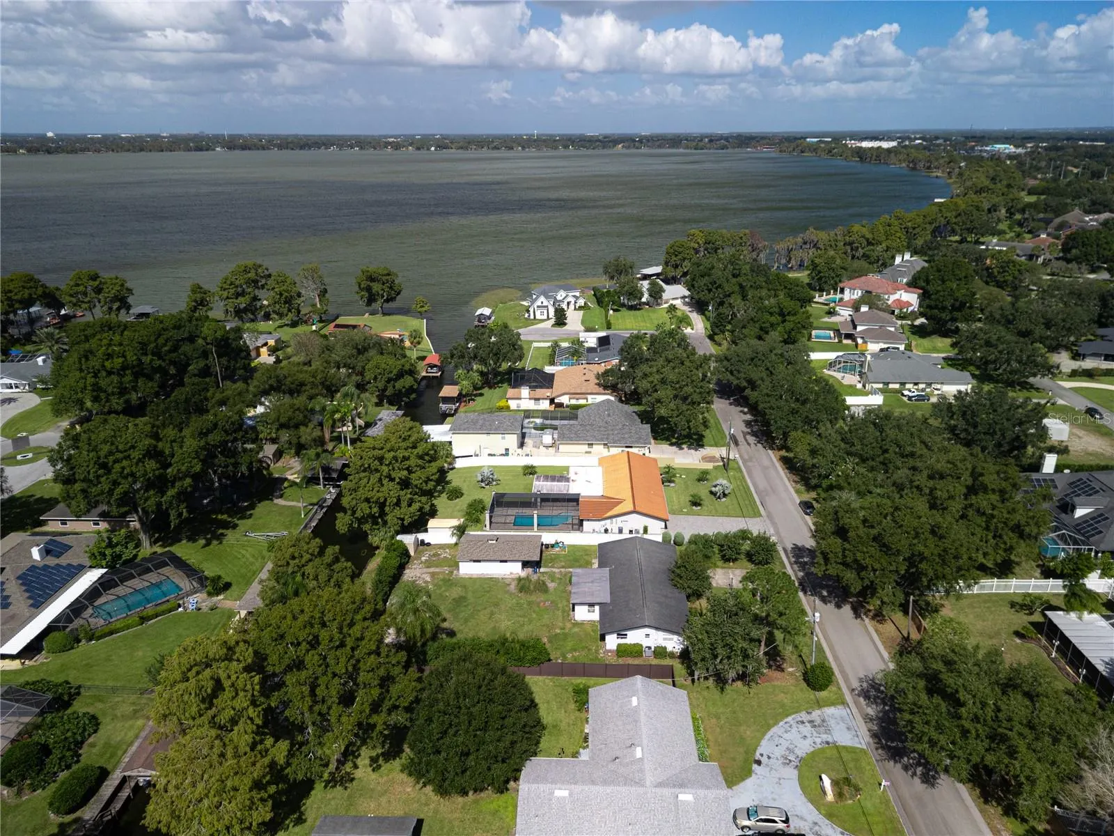 1010 EDGEWATER DR