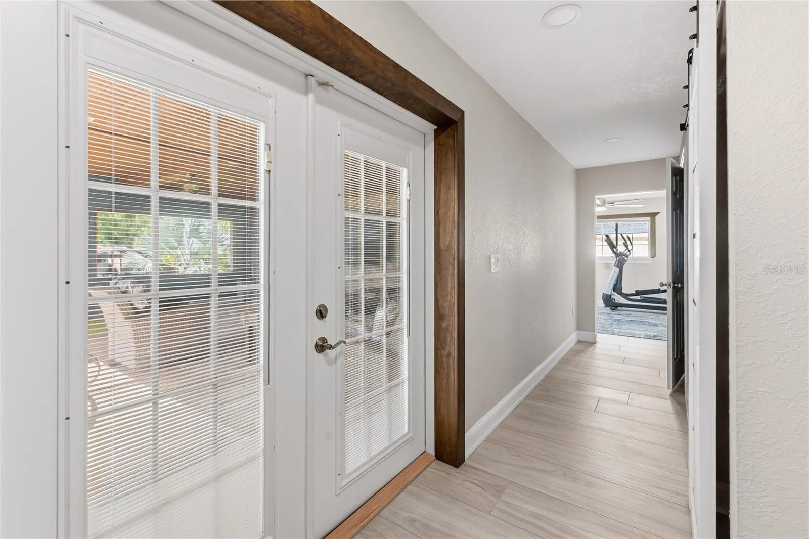 1010 EDGEWATER DR