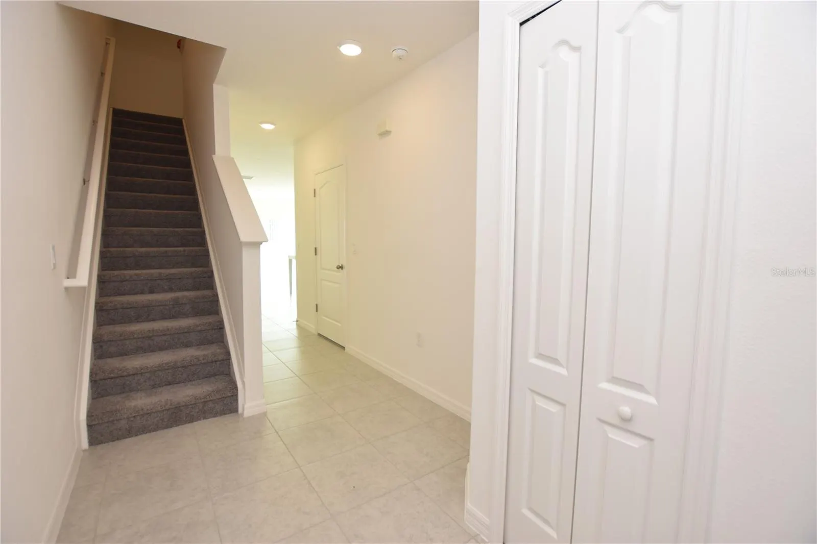 3913 ACADEMIA AVE