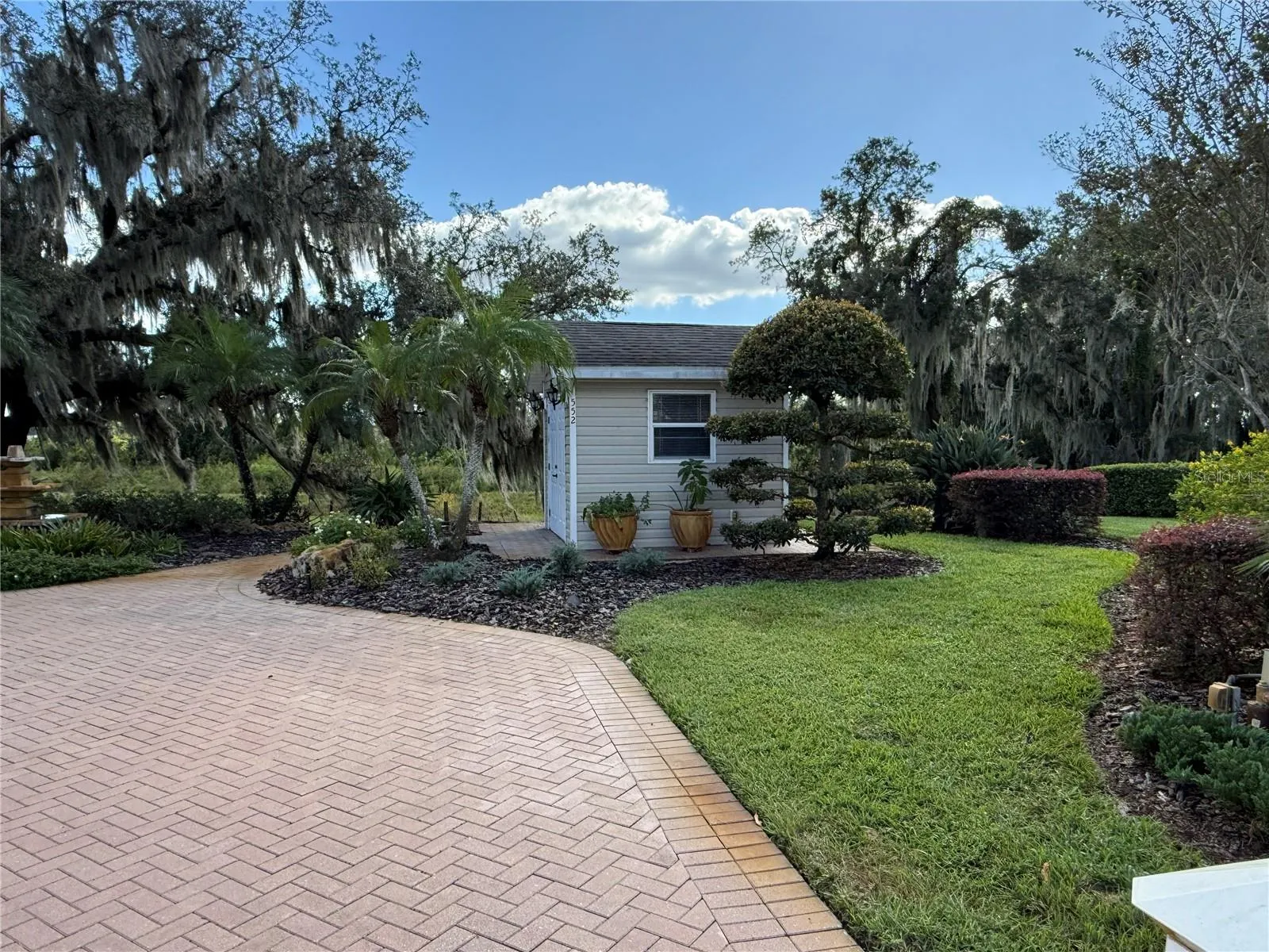 552 MEANDERING WAY