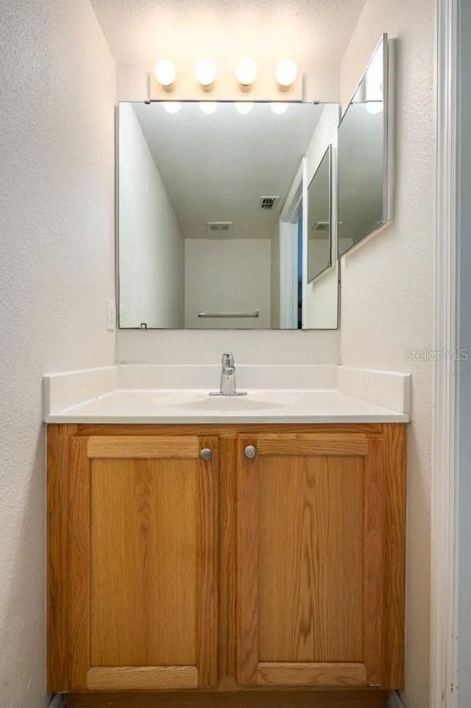 3643 WELLINGTON PL