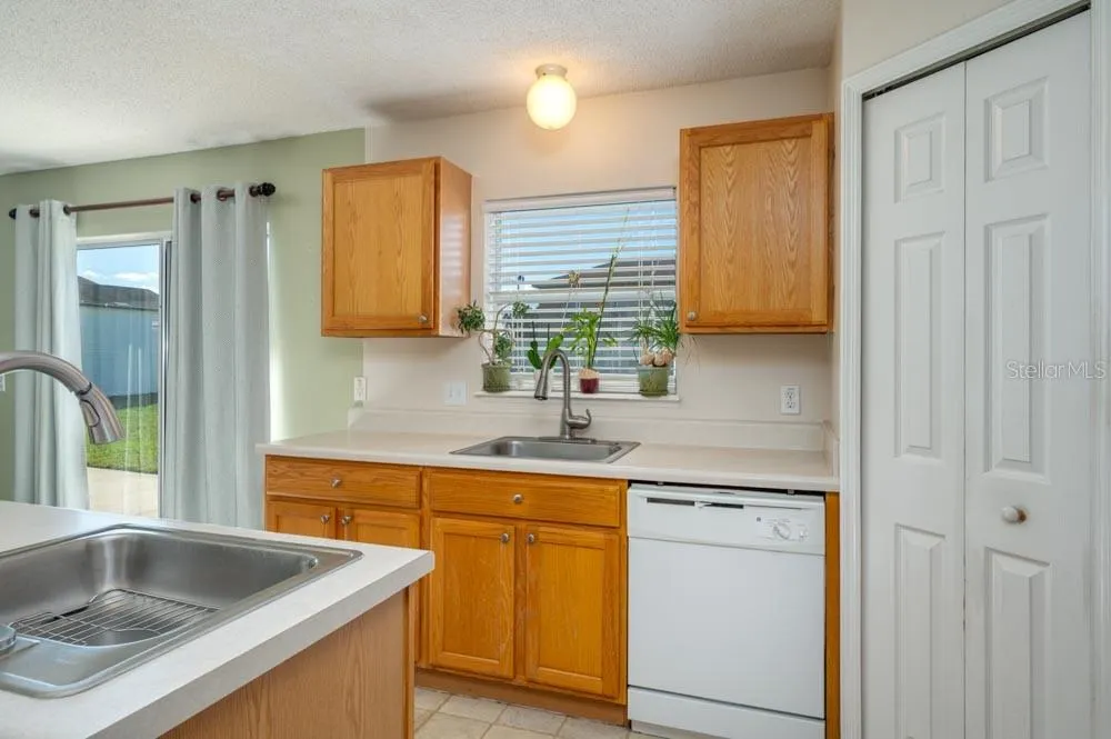 3643 WELLINGTON PL