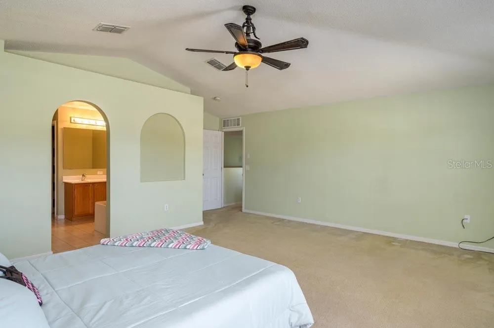 3643 WELLINGTON PL