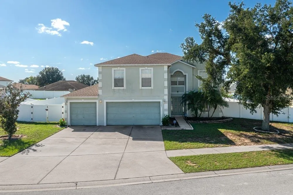 3643 WELLINGTON PL