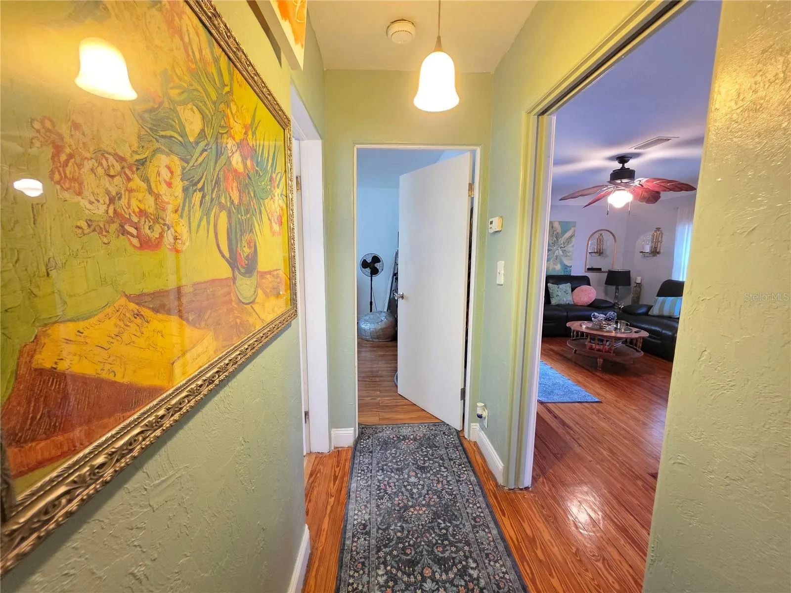 118 S WATERLOO AVE