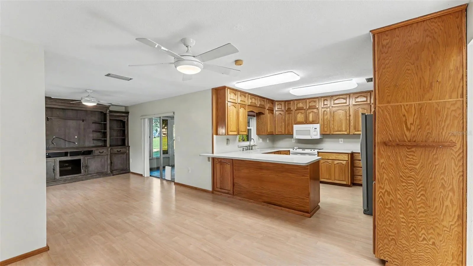 6739 FARRIS DR