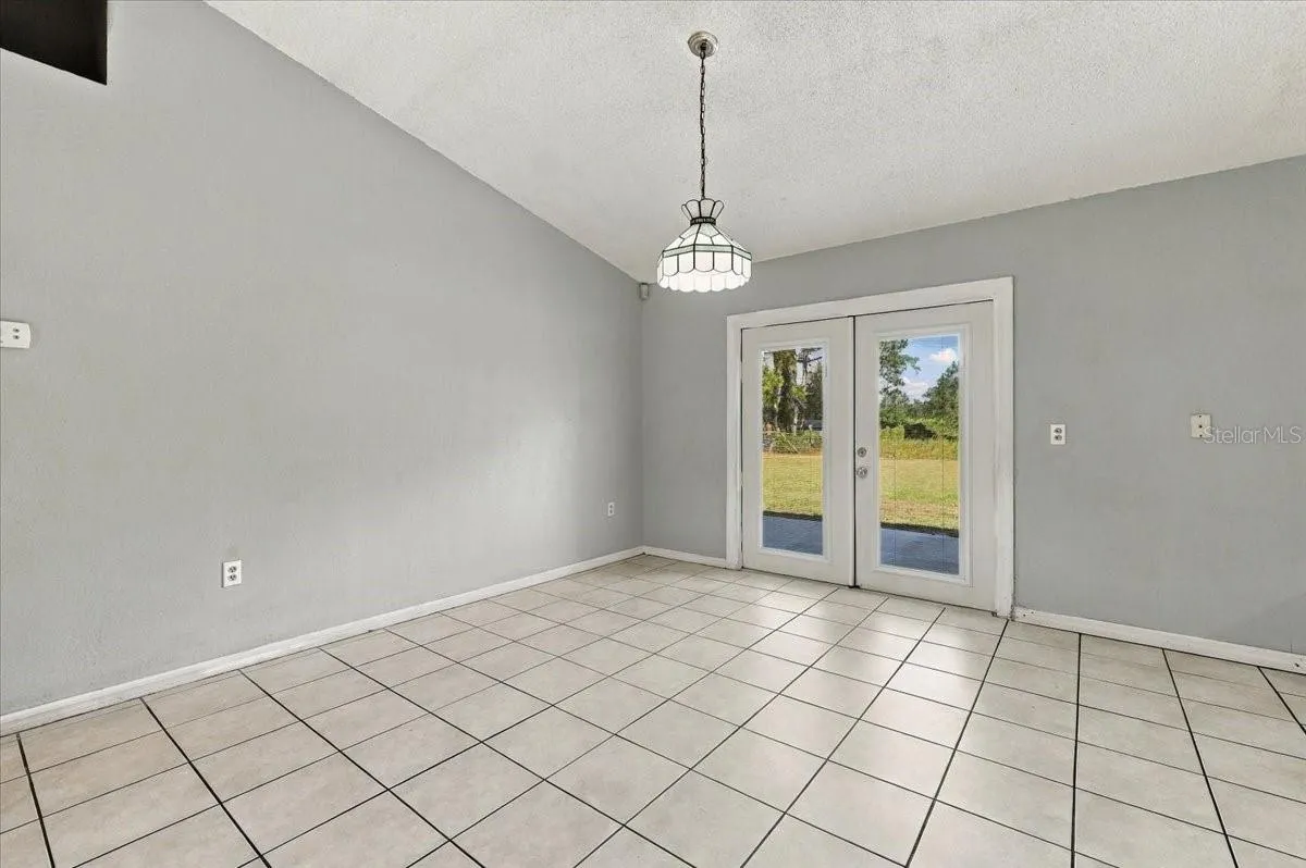 107 FLORIDA GRACKLE CT