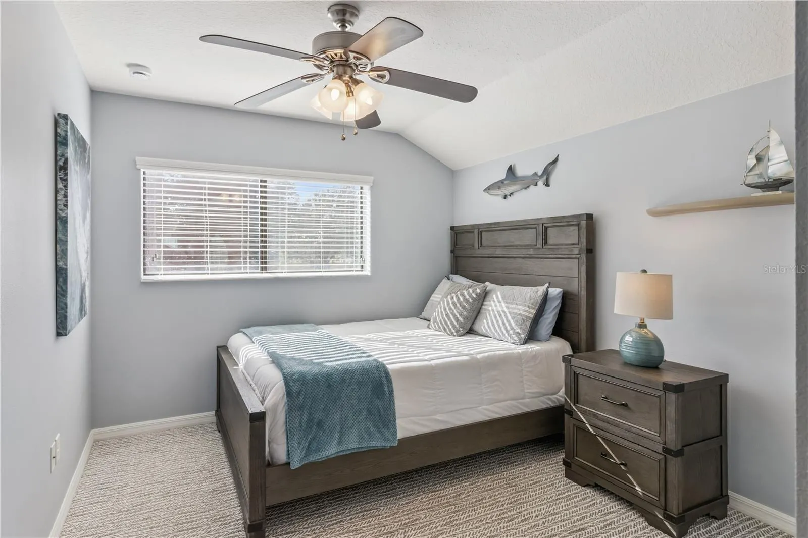 1850 ALTAVISTA CIR