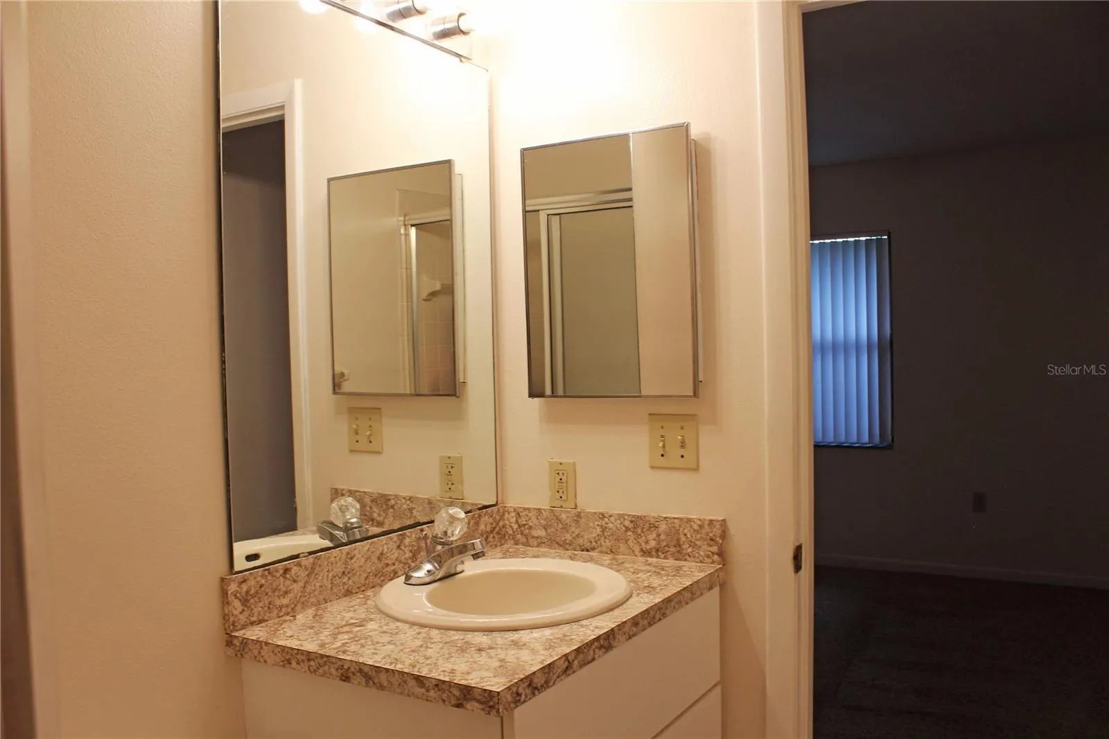 252 GRANITE DR