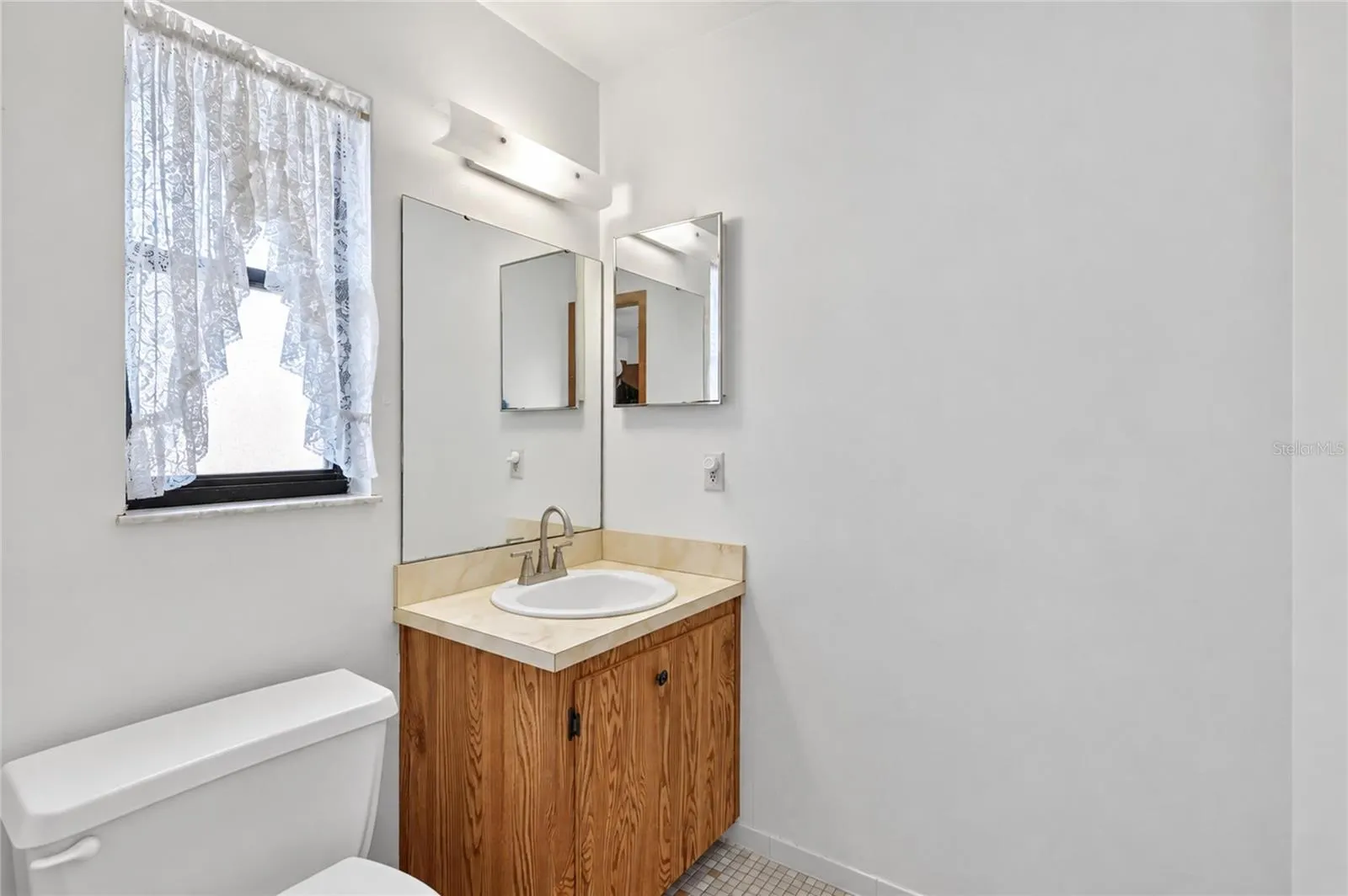 816 ALPINE CT