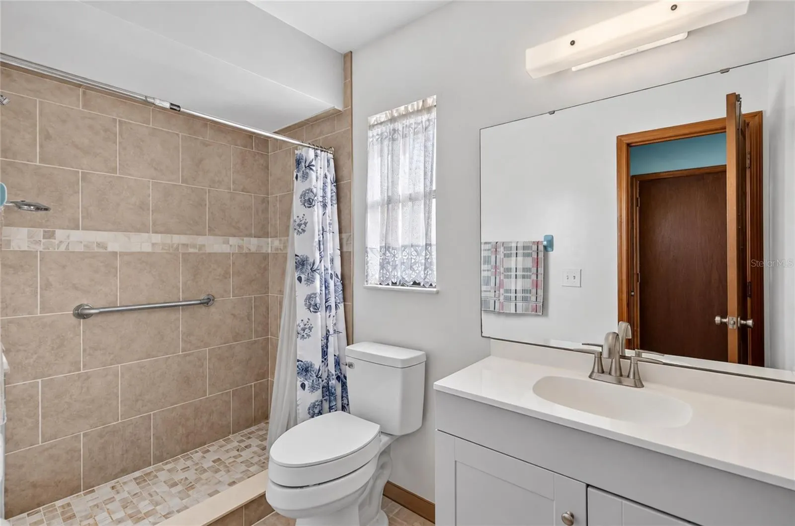 816 ALPINE CT