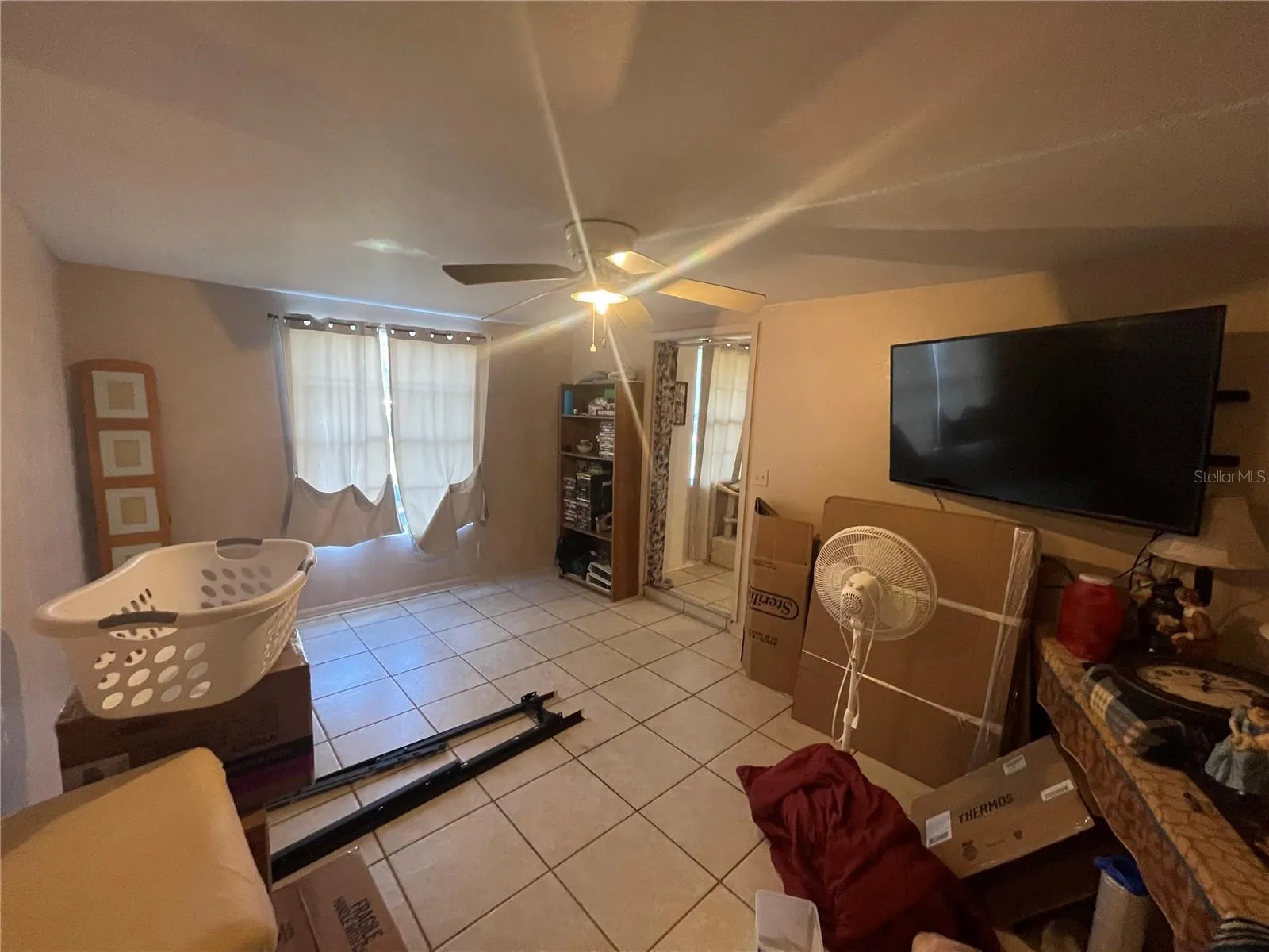 1835 E VALENCIA DR