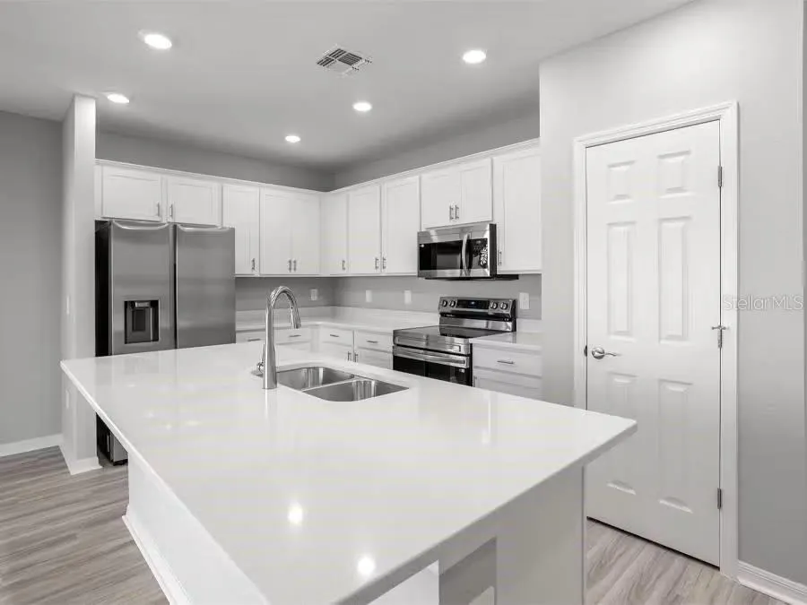 517 VITTORIO DR