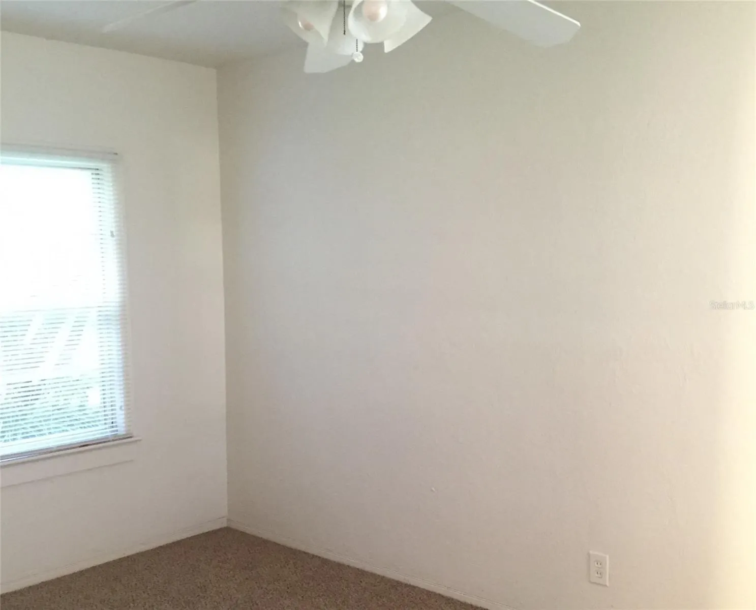 124 BASSEDENA CIR S