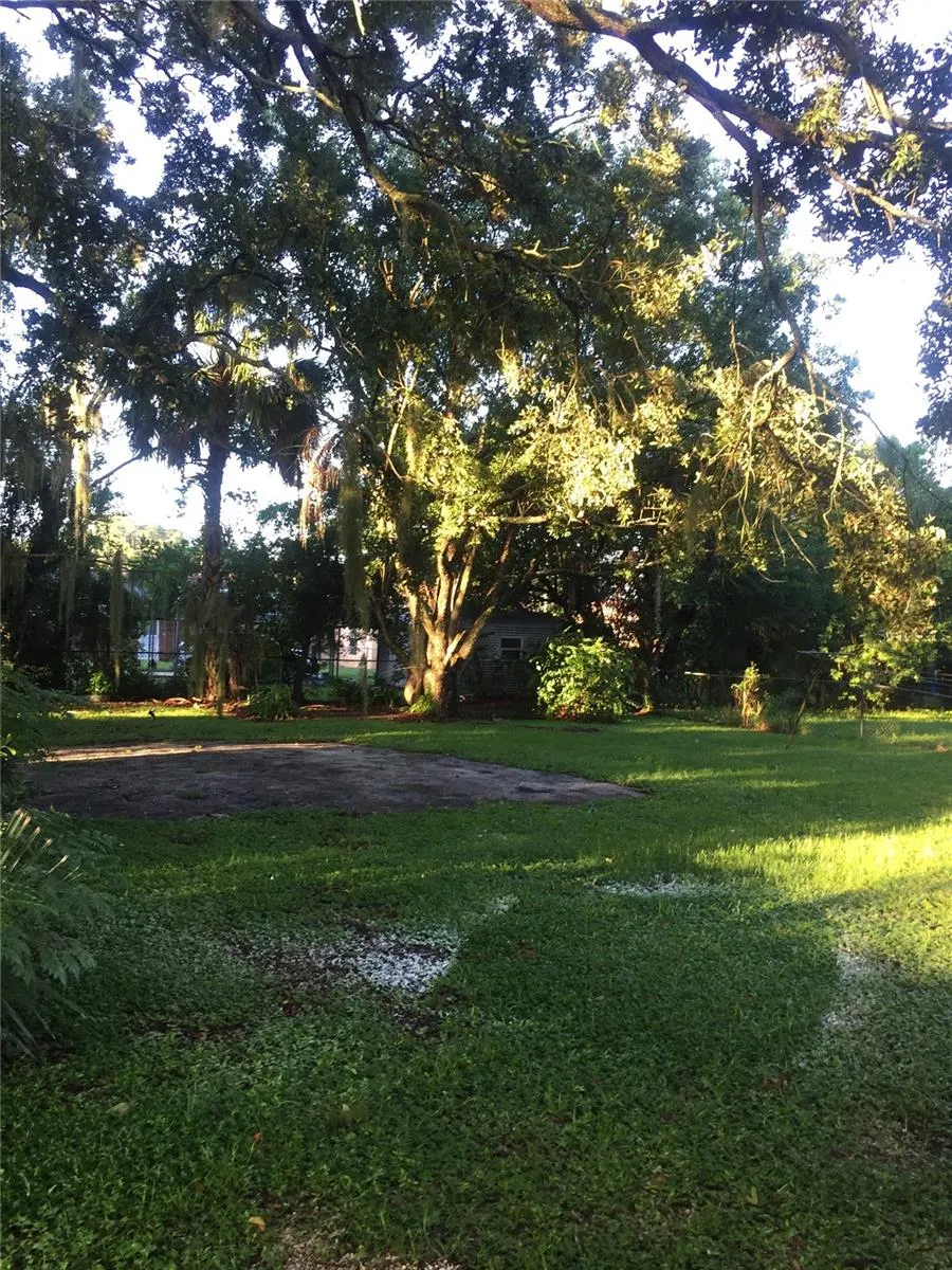 124 BASSEDENA CIR S