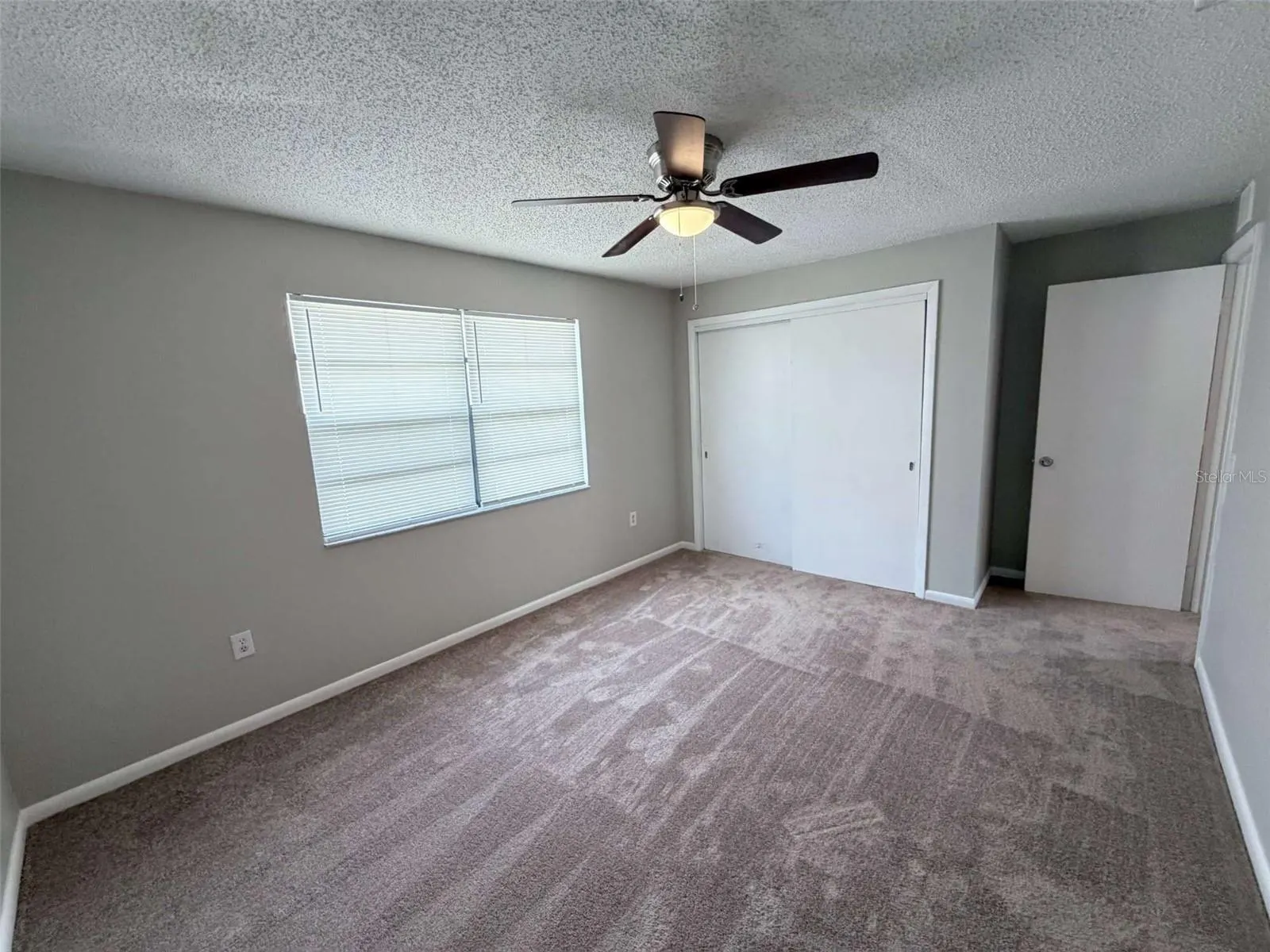3584 RAINTREE CIR