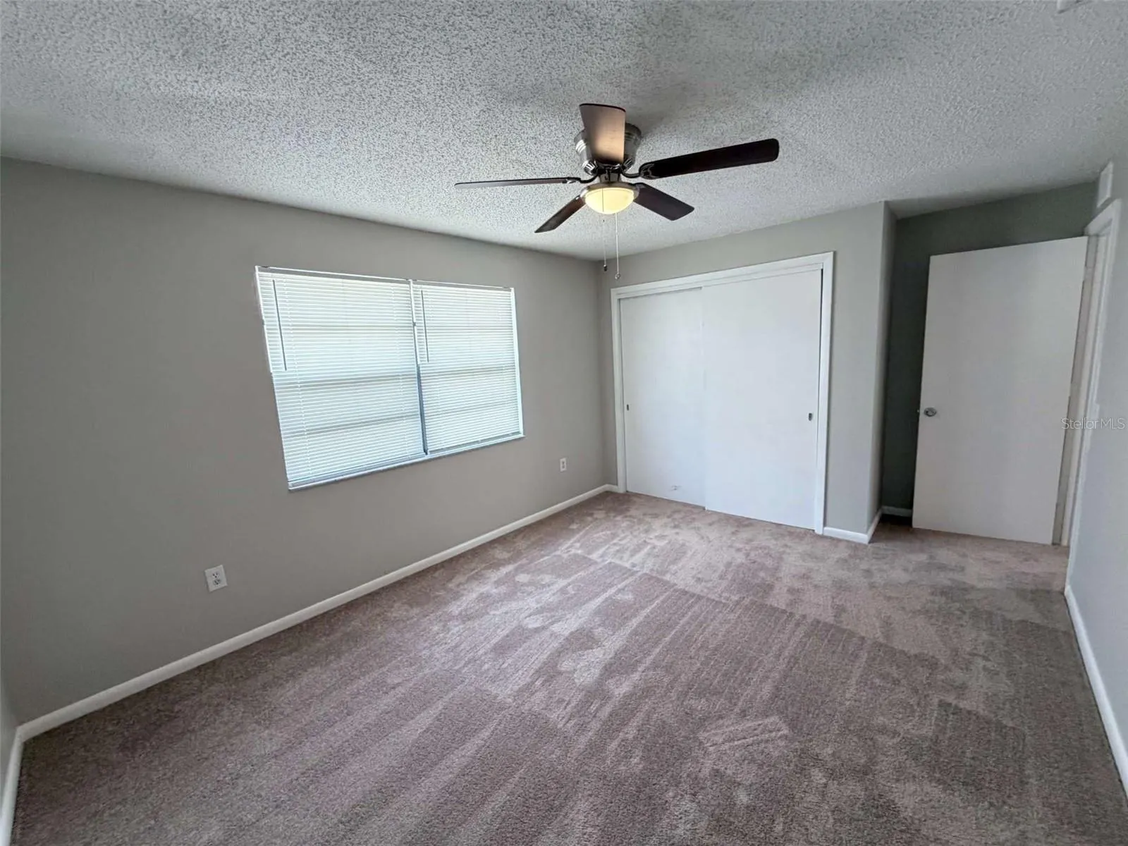 3584 RAINTREE CIR