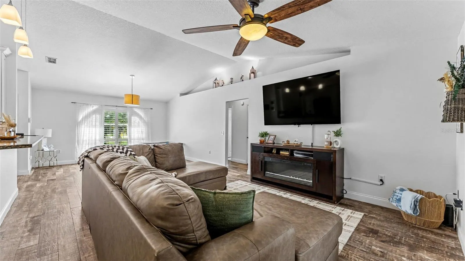 2314 EASTMEADOWS CT