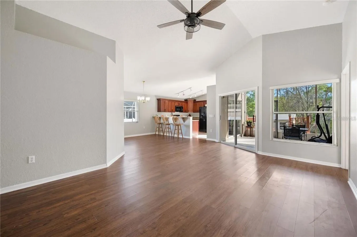 2671 PINE BRUSH DR