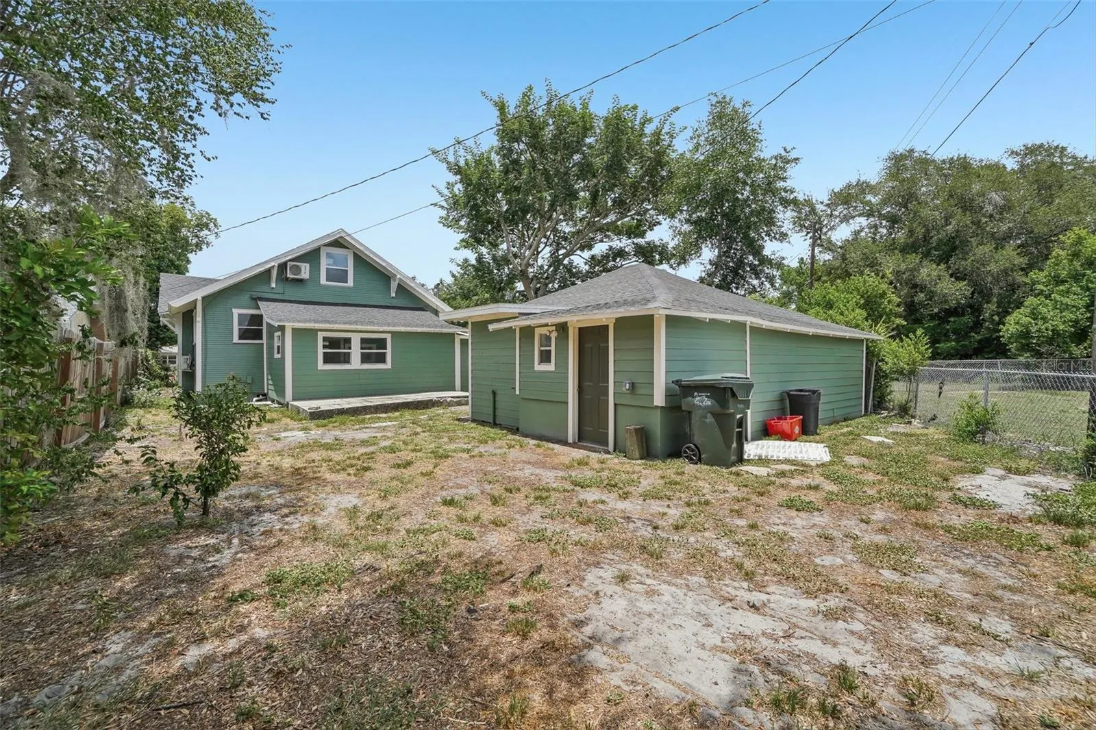 1533 E ELM RD