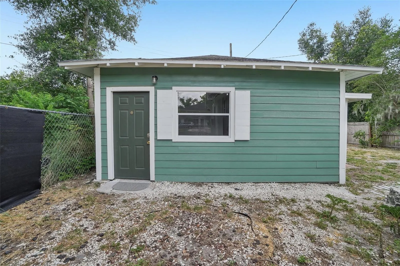 1533 E ELM RD
